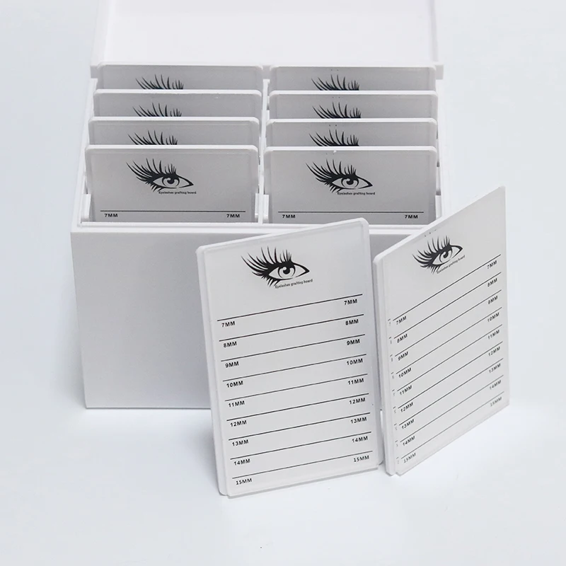 صالون تجميل 10 طبقات الاكريليك - مراجعة Lash Tile Palette وسعره